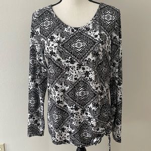 Apt.9 Long Sleeve Black & White Artsy Print Top  Size M